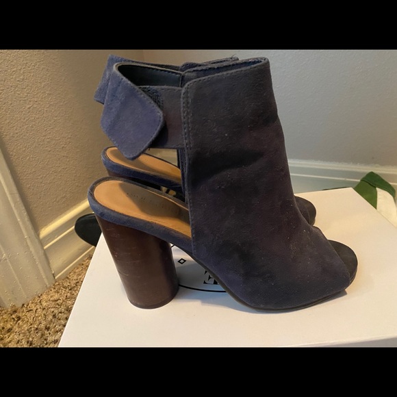 Call it spring heels - Picture 2 of 3